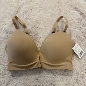 NWT Secret Treasures Maternity Bra Size Medium